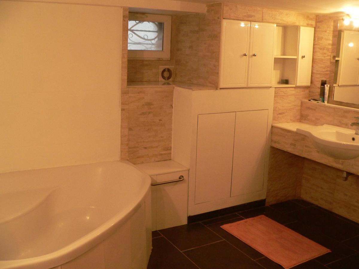 Liege 4420 Rue Jean Jaures 45 Grande Maison Joyeuse Avec Terrasse 30M2 Pour 8 Personnes Maximum Saint-Nicolas  Buitenkant foto
